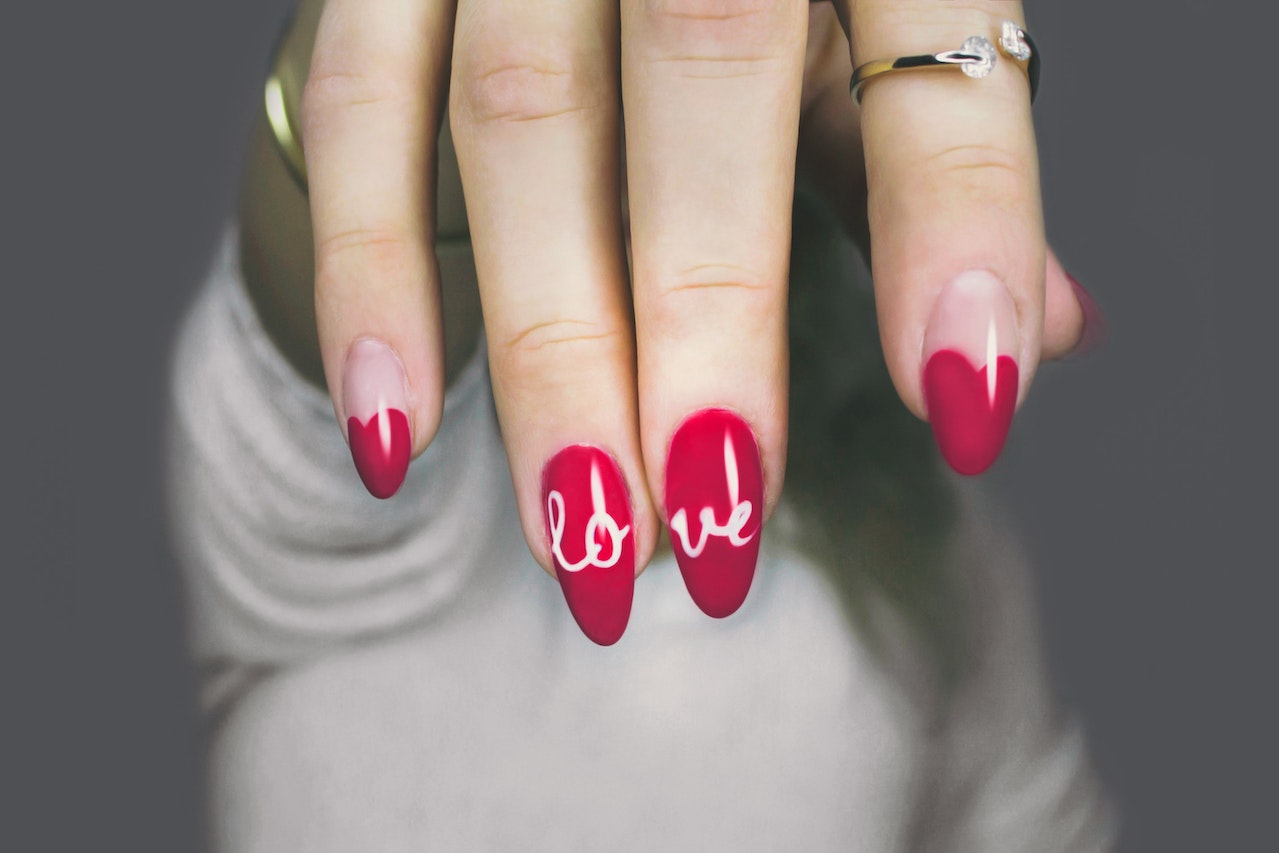 Read more about the article Tipsy Nail Club
