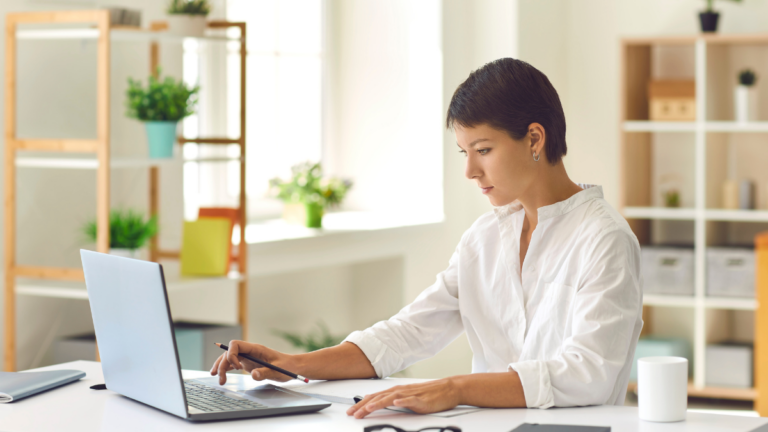 Read more about the article Smart Strategies for Addressing Negative Social Media Feedback